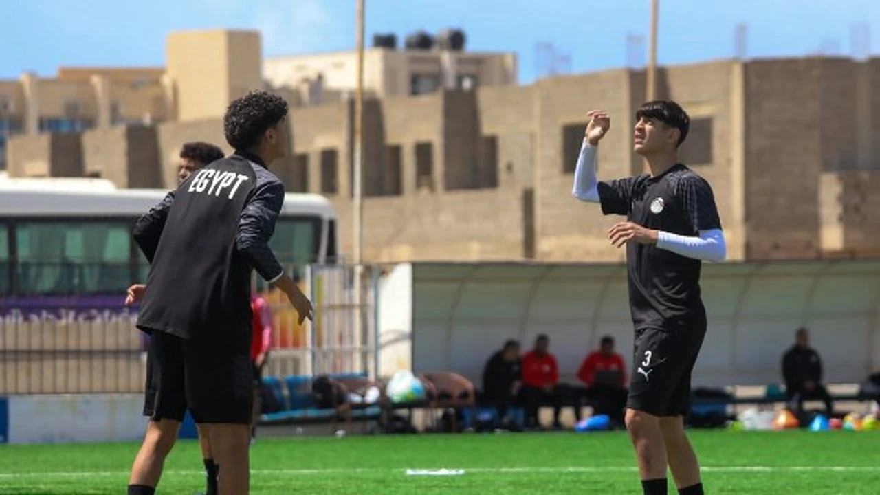 منتخب الناشئين ينهي تدريباته لمواجهة المغرب.. ودرويش يحفز اللاعبين